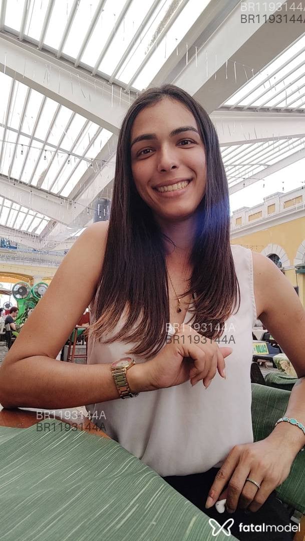 Acompanhante travesti morena (o) de olhos castanhos em Campo Grande - Marianna