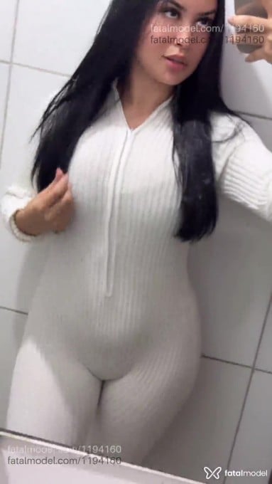 Acompanhante mulher morena (o) de olhos castanhos - Giovanna Lisboa