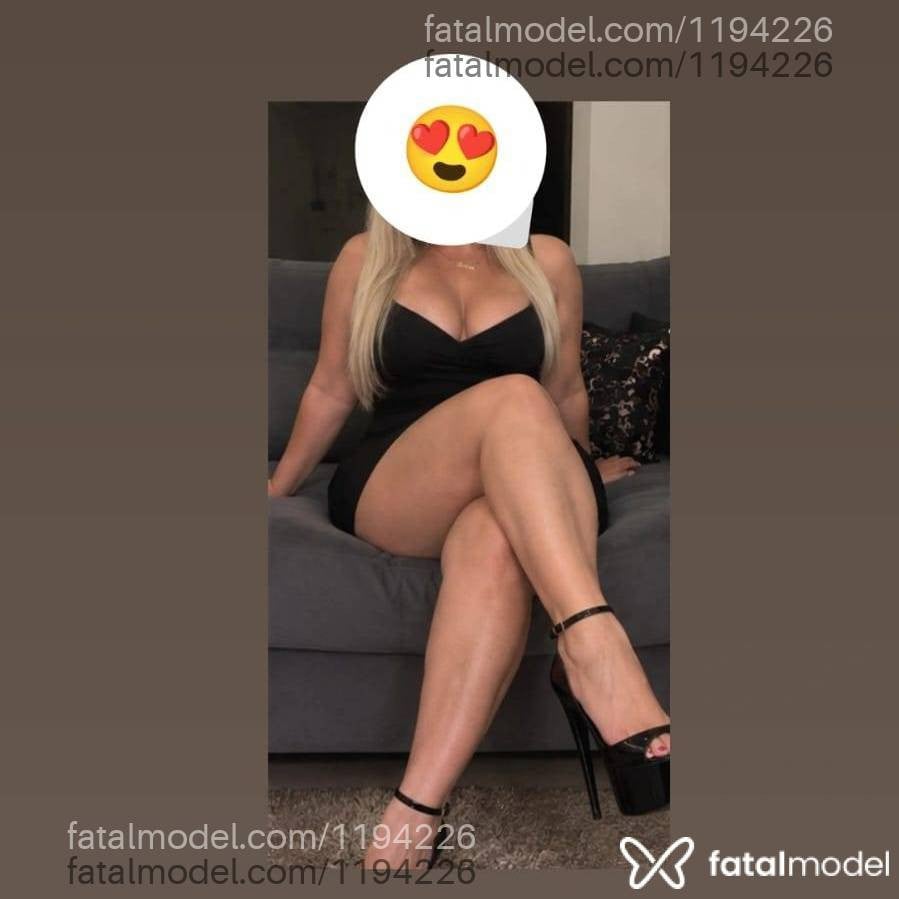Acompanhante mulher com cabelo castanho de olhos mel - SIMONE FERNANDES