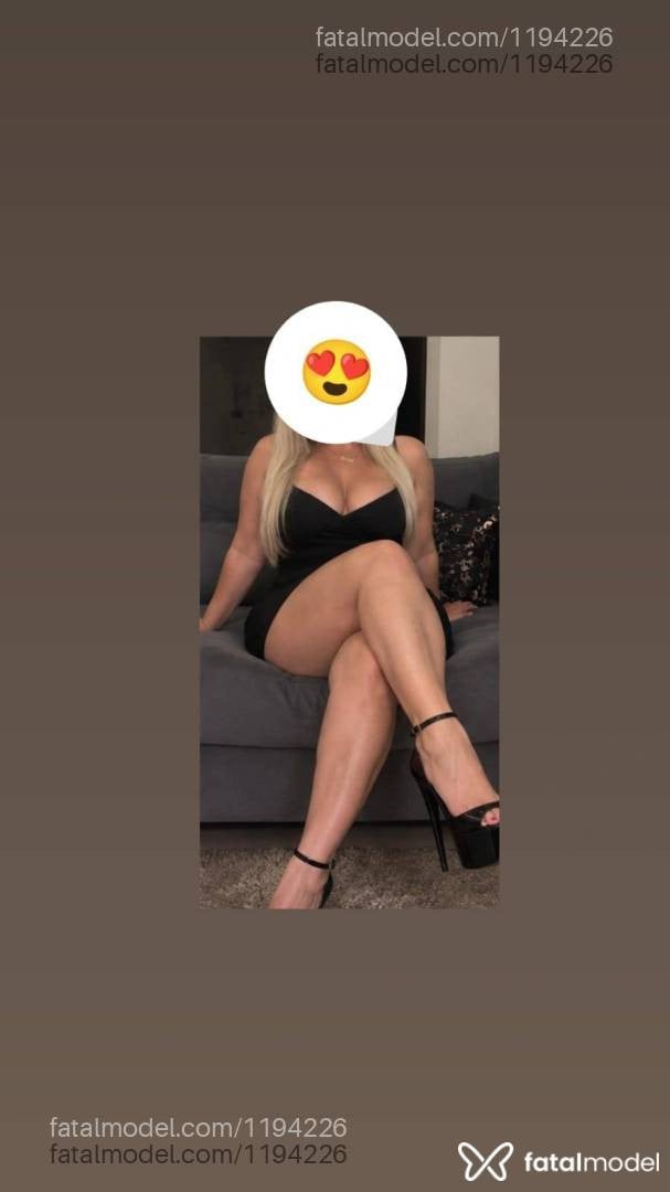 Acompanhante mulher com cabelo castanho de olhos mel - SIMONE FERNANDES