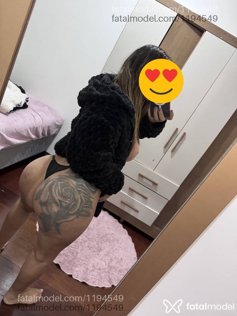 Acompanhante mulher com cabelo colorido de olhos mel em Erechim - Danielle sousa