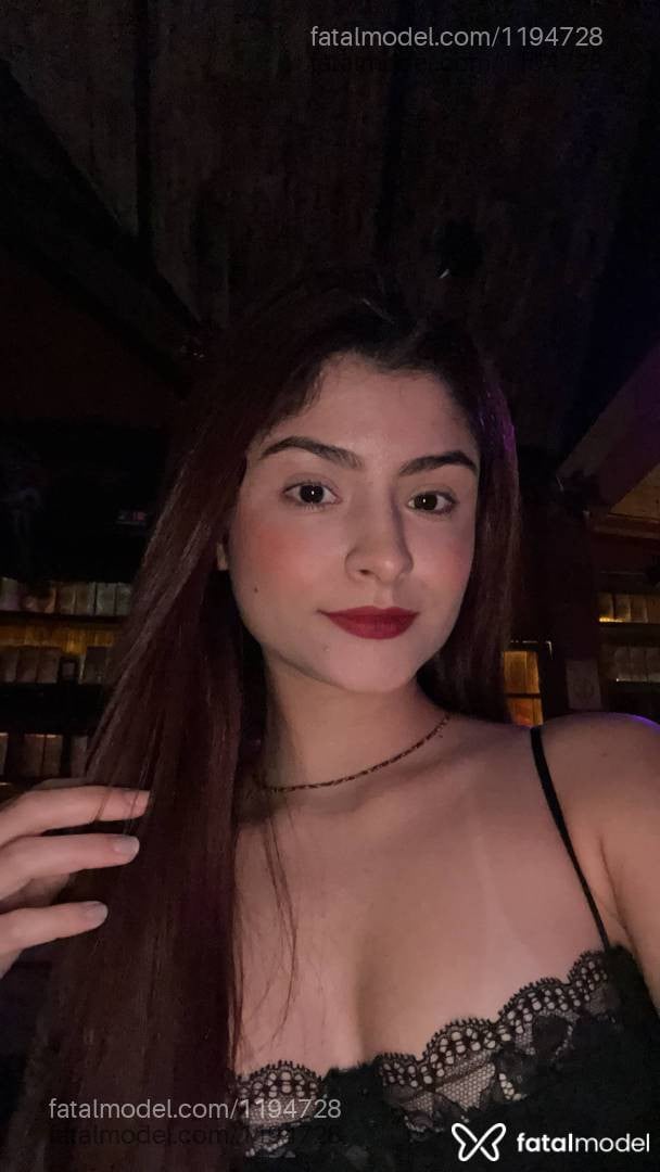 Acompanhante mulher ruiva (o) de olhos castanhos - Mariana Santos