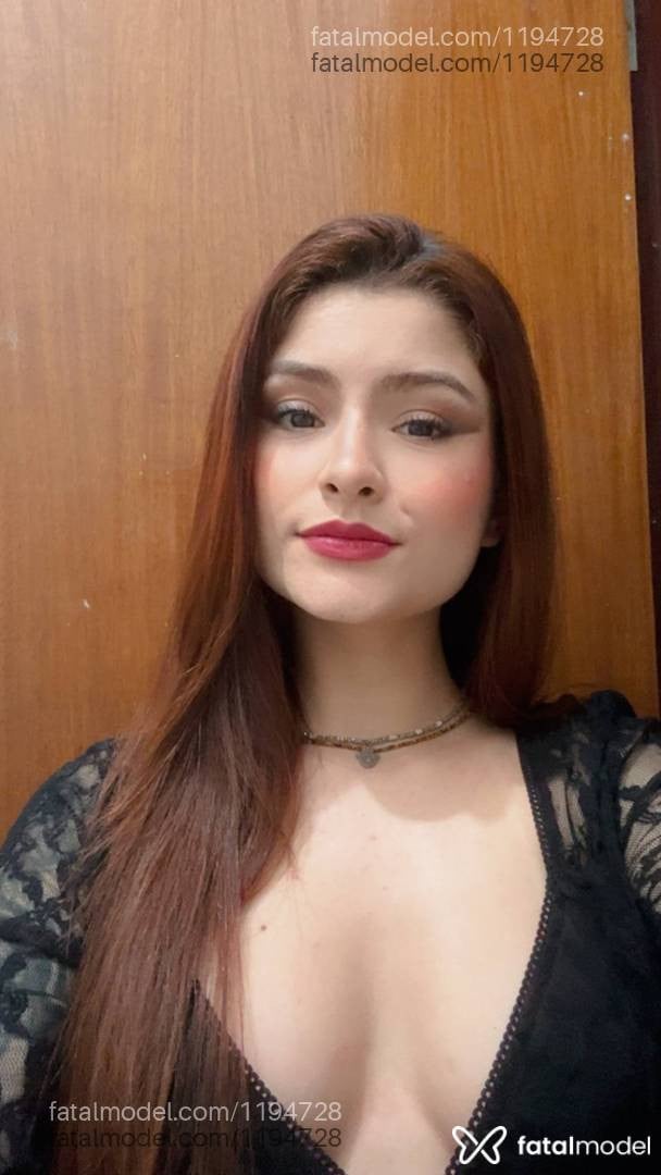 Acompanhante mulher ruiva (o) de olhos castanhos - Mariana Santos
