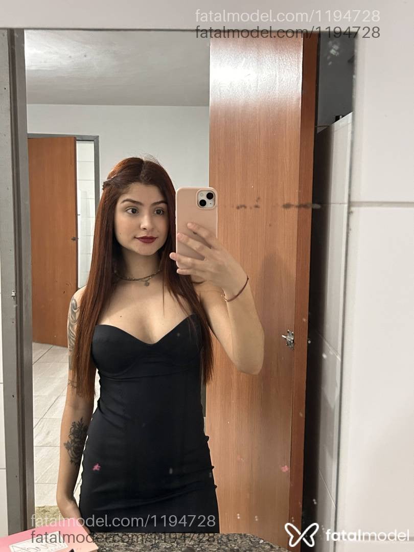 Acompanhante mulher ruiva (o) de olhos castanhos - Mariana Santos