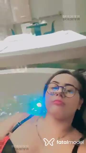 Acompanhante mulher morena (o) de olhos mel em Umuarama Acompanhante mulher morena (o) de olhos mel em Umuarama - Laura