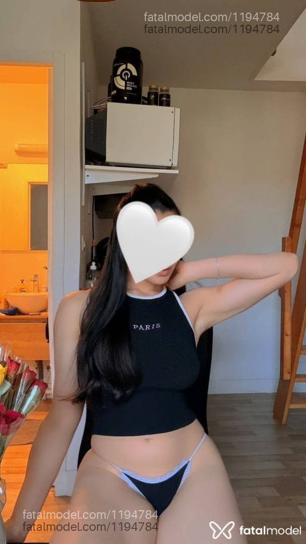 Acompanhante mulher com cabelo castanho de olhos castanhos em Caldas Novas Acompanhante mulher com cabelo castanho de olhos castanhos em Caldas Novas - Luísa
