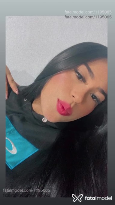 Acompanhante mulher morena (o) de olhos pretos - Cristiele