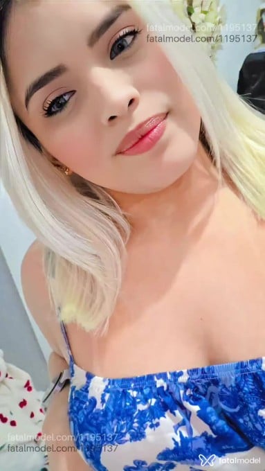 Acompanhante mulher loira (o) de olhos azuis em Boa Vista - Sofia Ninfentinha