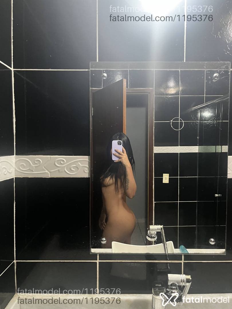 Acompanhante mulher morena (o) de olhos castanhos em Palmas Acompanhante mulher morena (o) de olhos castanhos em Palmas - MELISSA