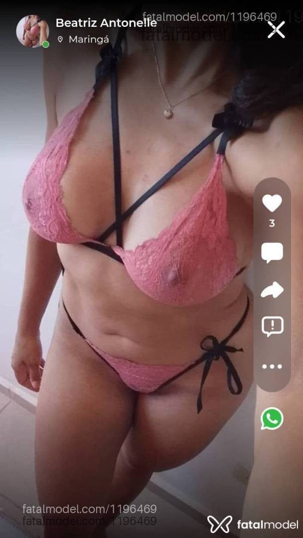 Acompanhante mulher com cabelo castanho de olhos pretos em Maringá - Beatriz Antonelle