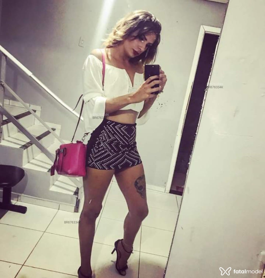 Acompanhante travesti loira (o) de olhos pretos em Presidente Epitácio - Kiara bony