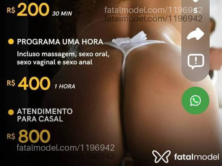 Acompanhante mulher com cabelo castanho de olhos castanhos - Daniela Oliveira