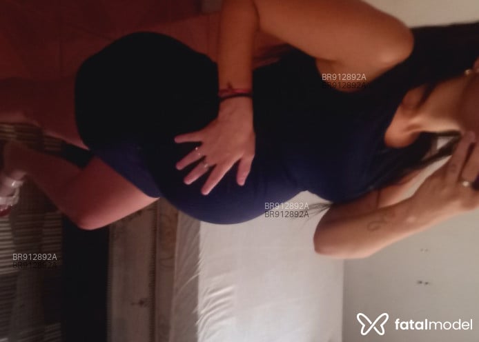 Acompanhante mulher morena (o) de olhos castanhos em Pelotas Acompanhante mulher morena (o) de olhos castanhos em Pelotas - Renatta