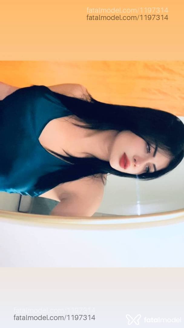 Acompanhante mulher morena (o) de olhos verdes - Samira Collut