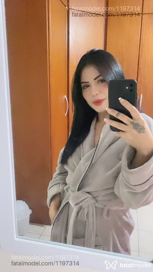 Acompanhante mulher morena (o) de olhos verdes - Samira Collut
