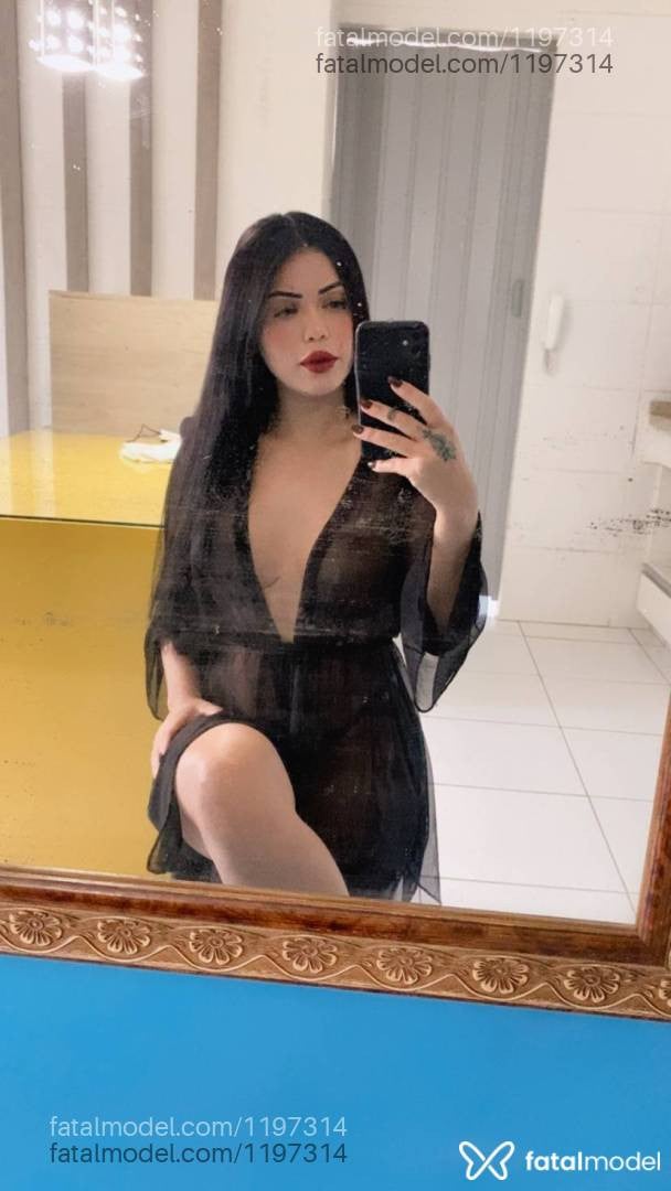 Acompanhante mulher morena (o) de olhos verdes - Samira Collut