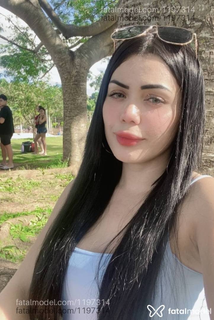 Acompanhante mulher morena (o) de olhos verdes - Samira Collut