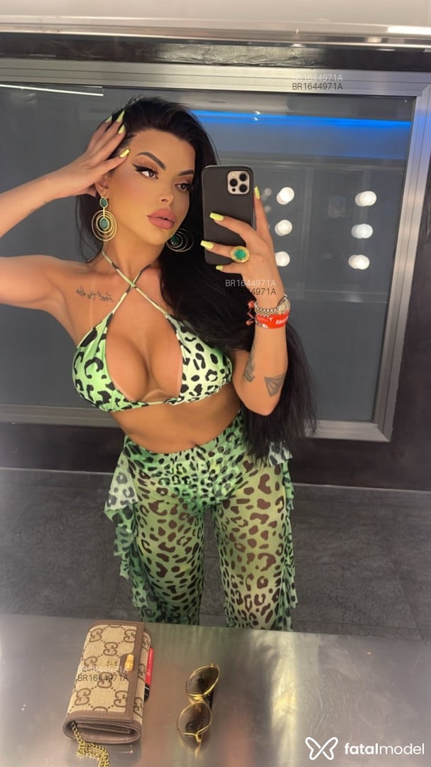 Acompanhante mulher trans morena (o) de olhos pretos em Balneário Camboriú - Natália lima