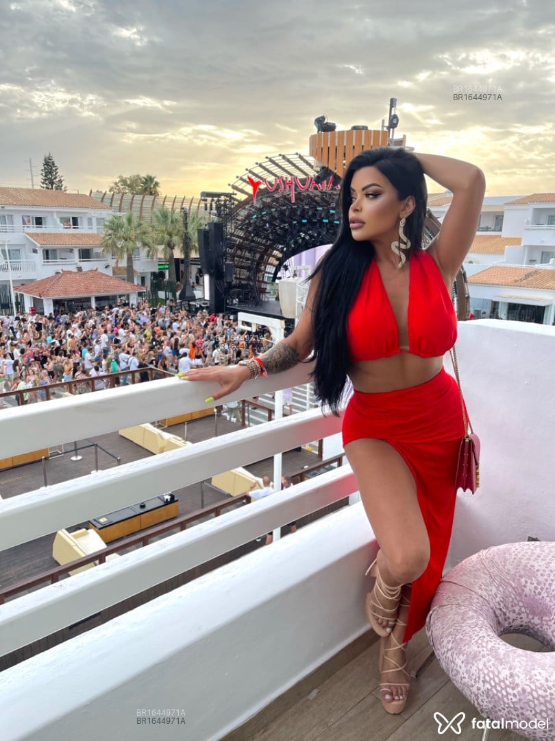 Acompanhante mulher trans morena (o) de olhos pretos em Balneário Camboriú - Natália lima