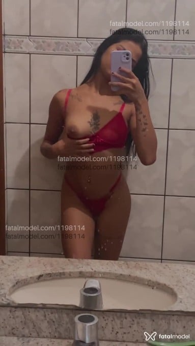 Acompanhante mulher morena (o) de olhos castanhos em Guarapari - Tayna Costa