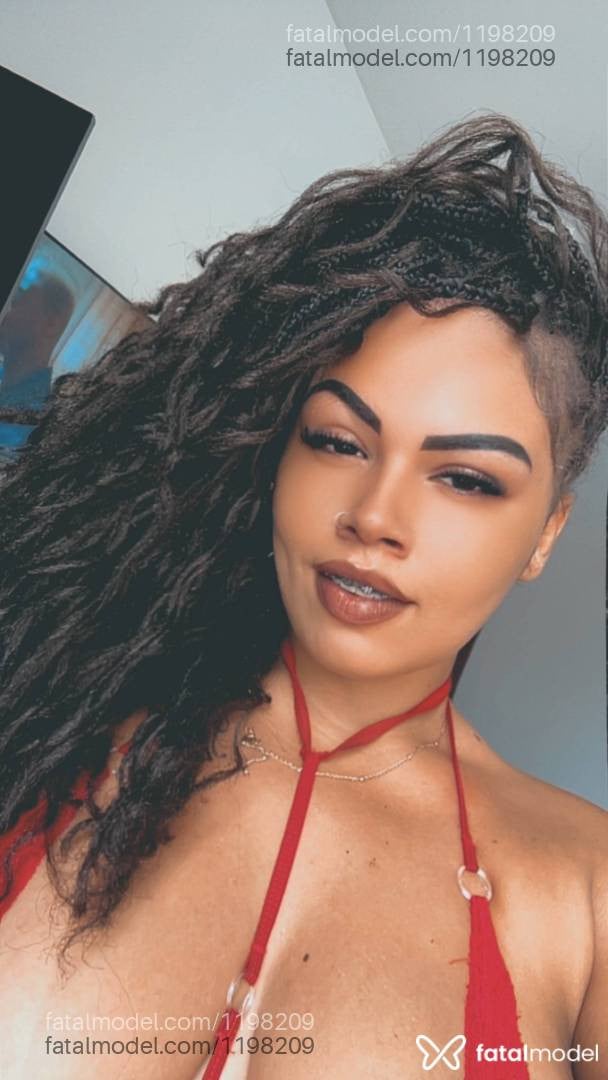 Acompanhante mulher morena (o) de olhos castanhos - Natyhellen Walton