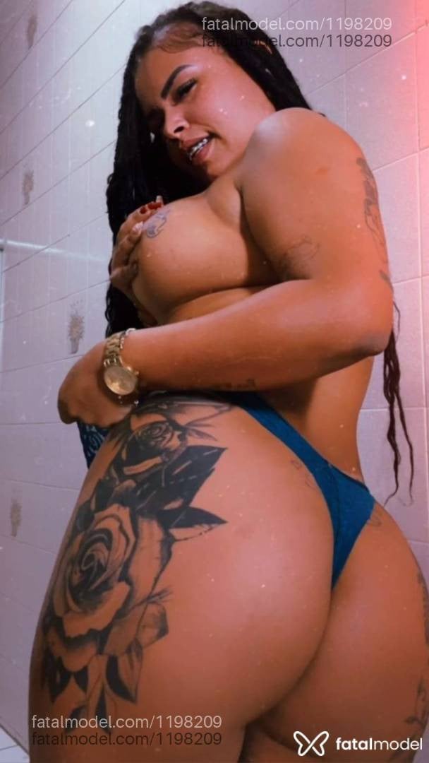 Acompanhante mulher morena (o) de olhos castanhos em Linhares - Morena Oliveira