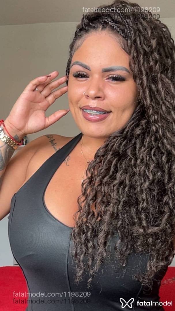 Acompanhante mulher morena (o) de olhos castanhos - Natyhellen Walton