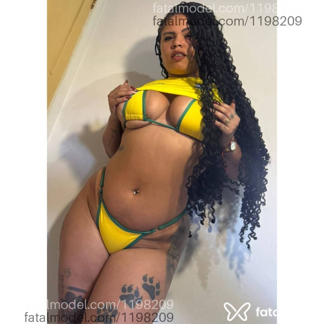 Acompanhante mulher morena (o) de olhos castanhos em Linhares - Morena Oliveira
