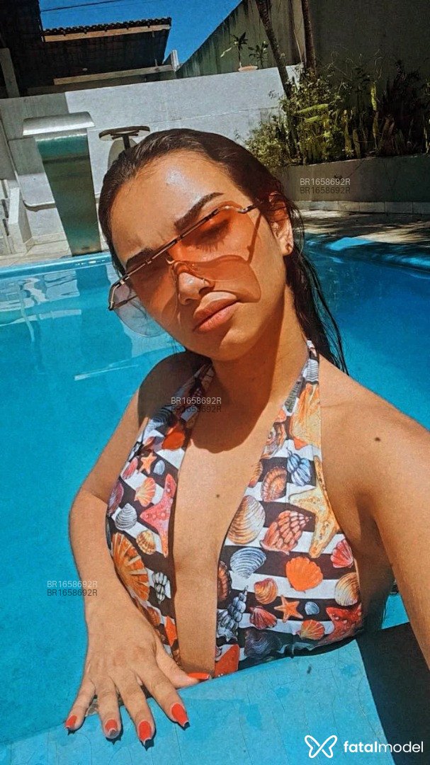 Acompanhante mulher morena (o) de olhos verdes em São Paulo - Shirley Maciel