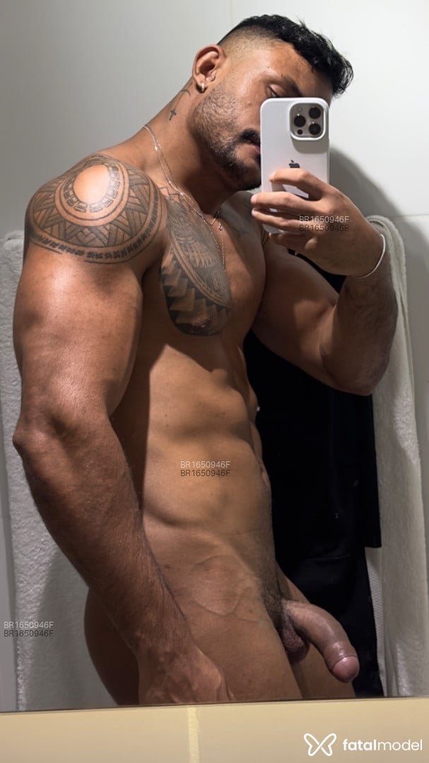 Acompanhante homem com cabelo castanho de olhos castanhos em Araçatuba - Jhonny Duarte