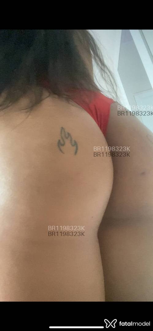 Acompanhante mulher morena (o) de olhos castanhos - Bianka Acompanhante mulher morena (o) de olhos castanhos - Bianka