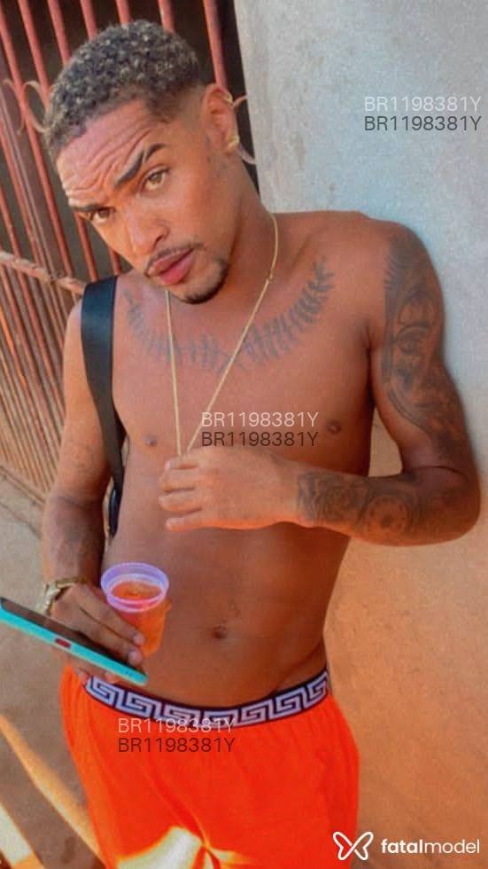 Acompanhante homem morena (o) de olhos castanhos em Santo Antônio de Jesus Acompanhante homem morena (o) de olhos castanhos em Santo Antônio de Jesus - Vitor