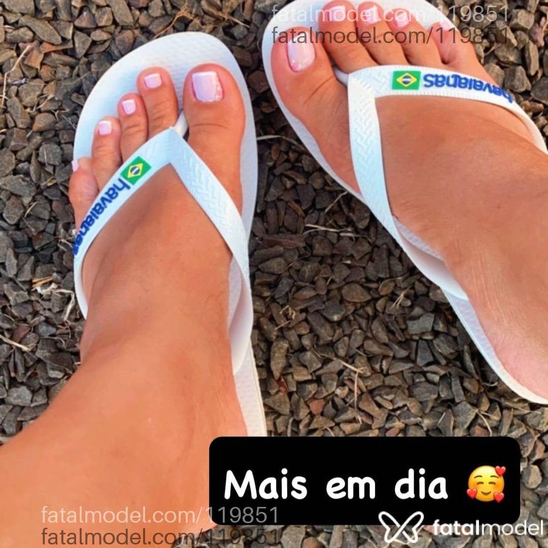 Acompanhante travesti morena (o) de olhos mel - Larissa Camila