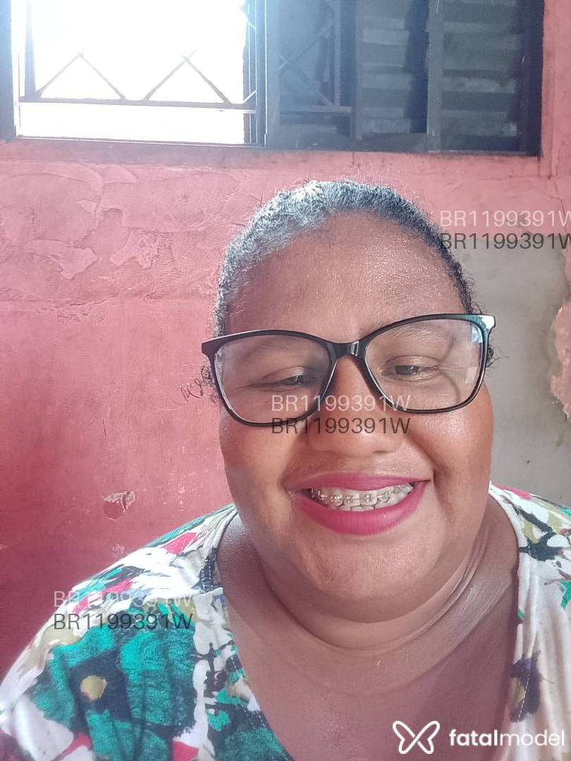 Acompanhante mulher morena (o) de olhos pretos em Paulo de Faria - Giselle santos