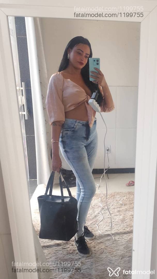 Acompanhante mulher morena (o) de olhos castanhos - Karen Castro