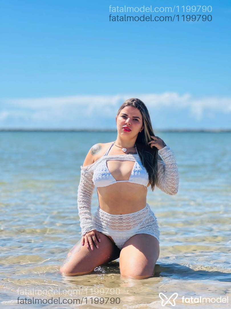 Acompanhante mulher loira (o) de olhos castanhos - Rayssa Acompanhante mulher loira (o) de olhos castanhos - Rayssa