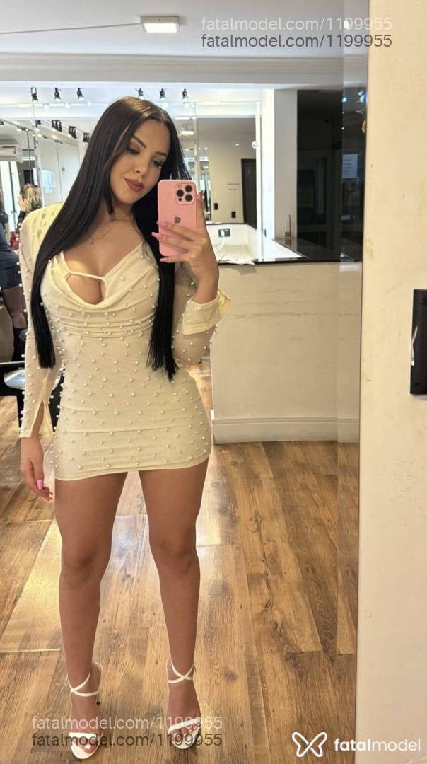 Acompanhante mulher morena (o) de olhos mel em Brasília Acompanhante mulher morena (o) de olhos mel em Brasília - Eliza