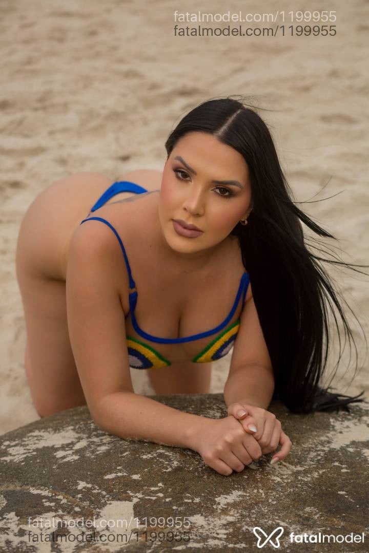 Acompanhante mulher morena (o) de olhos mel em Brasília Acompanhante mulher morena (o) de olhos mel em Brasília - Eliza