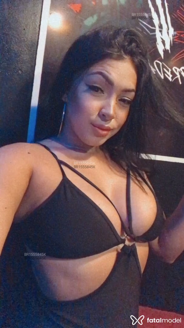 Acompanhante mulher com cabelo castanho de olhos castanhos em Macaé - Melissa