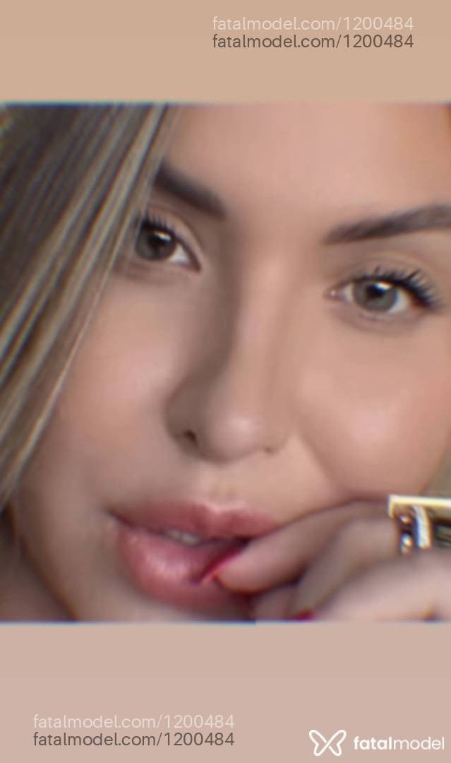 Acompanhante mulher loira (o) de olhos verdes - Manu