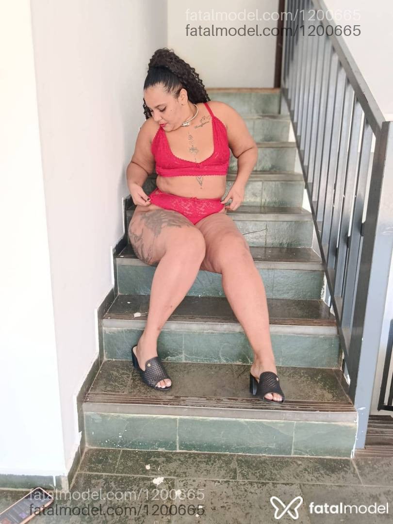 Acompanhante mulher morena (o) de olhos castanhos em Araraquara Acompanhante mulher morena (o) de olhos castanhos em Araraquara - Mary Martins
