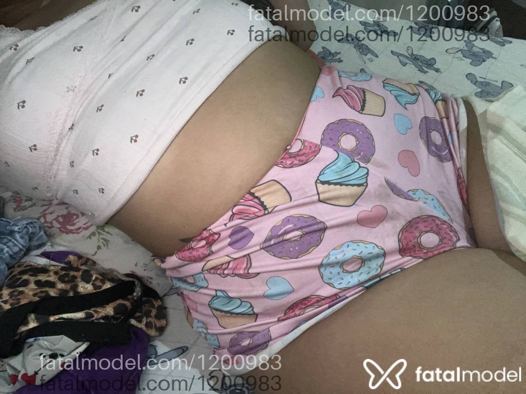 Acompanhante mulher morena (o) de olhos castanhos - Vitória