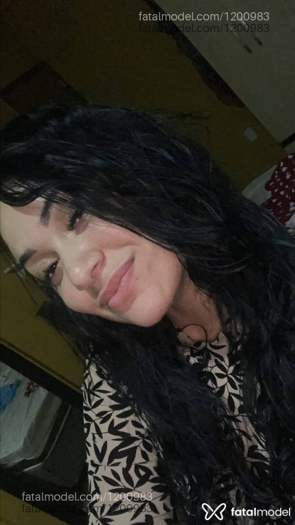 Acompanhante mulher morena (o) de olhos castanhos - Vitória