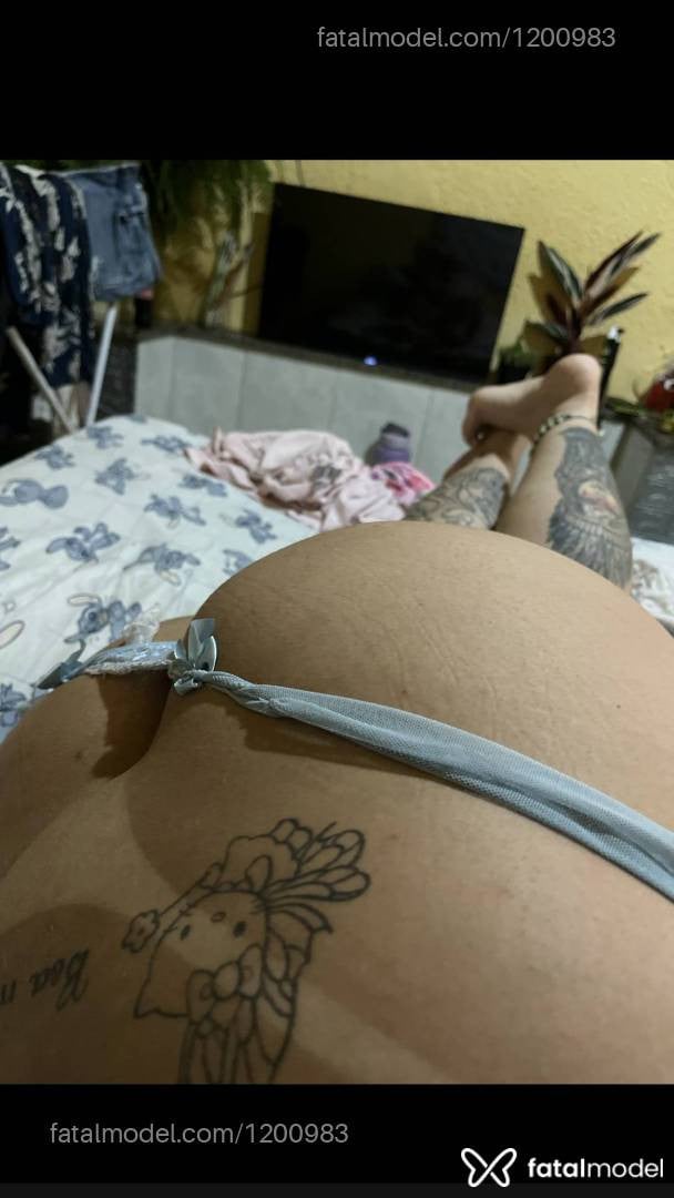 Acompanhante mulher morena (o) de olhos castanhos - Vitória