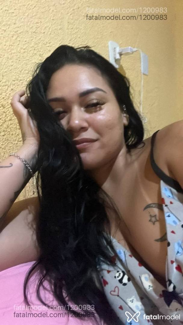 Acompanhante mulher morena (o) de olhos castanhos - Vitória