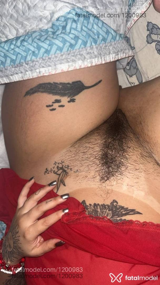 Acompanhante mulher morena (o) de olhos castanhos - Vitória