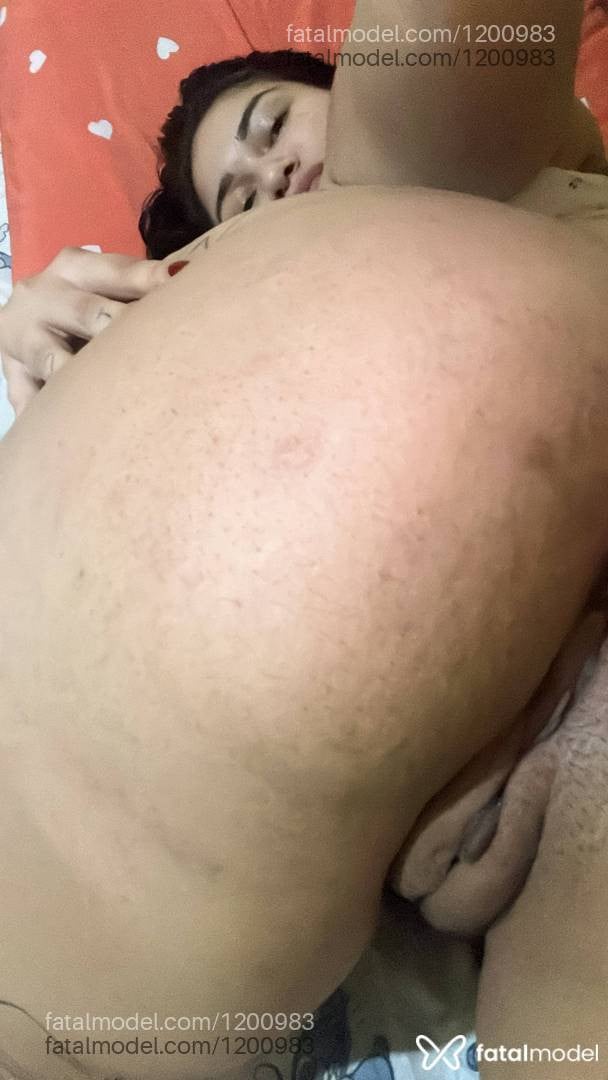 Acompanhante mulher morena (o) de olhos castanhos - Vitória