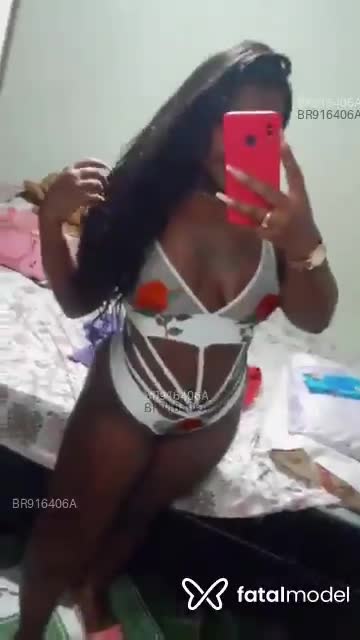 Acompanhante mulher morena (o) de olhos castanhos em São José do Rio Preto - Rebeka