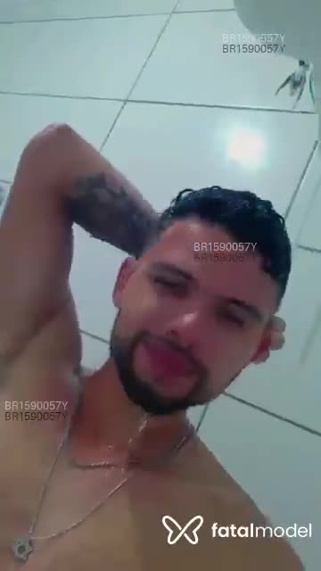 Acompanhante homem com cabelo castanho de olhos castanhos em Maringá - Rafinha conejo