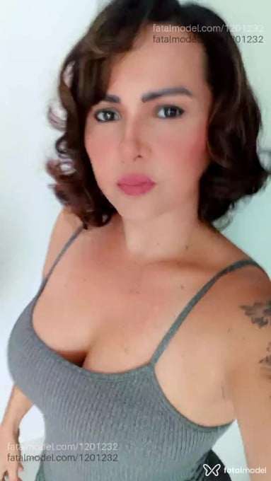 Acompanhante mulher com cabelo castanho de olhos castanhos em Paranatinga - Mirella